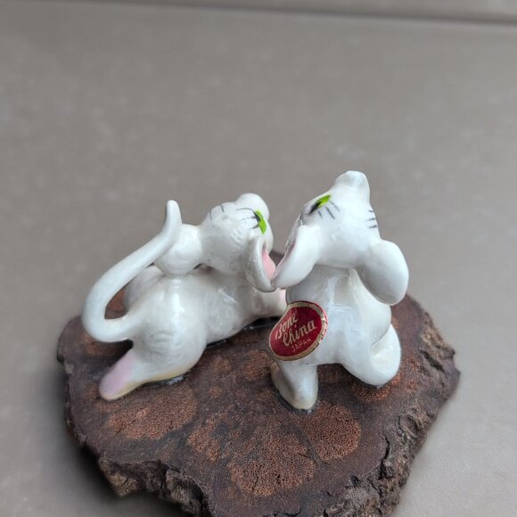 Vintage Miniature Bone China Mice Figurines On Wood Base, Mouse Japan - Picture 3 of 7